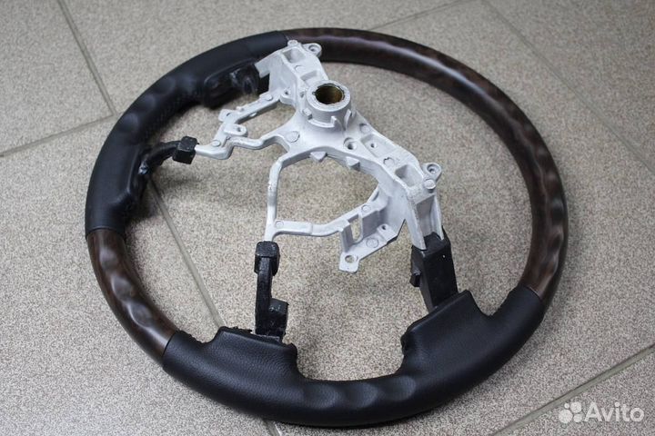 Land Cruiser 200 2008 - 2015 Руль Штатный X3ML3