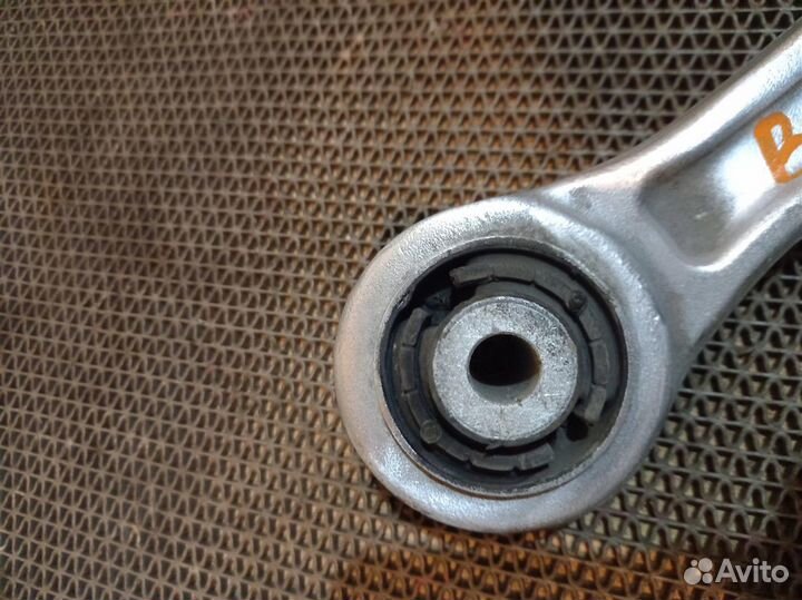 Рычаг передний правый audi A4 B8 8K2