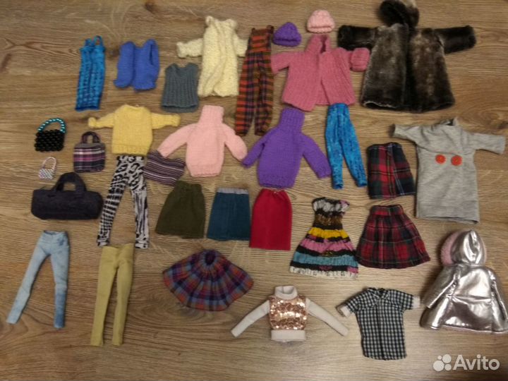 Пакет одежды для Барби и куклы