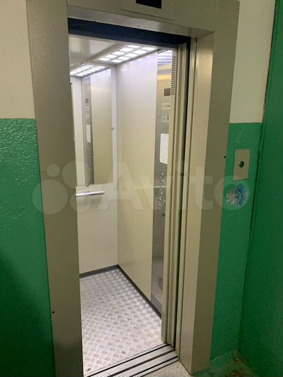 2-к. квартира, 52 м², 2/10 эт.