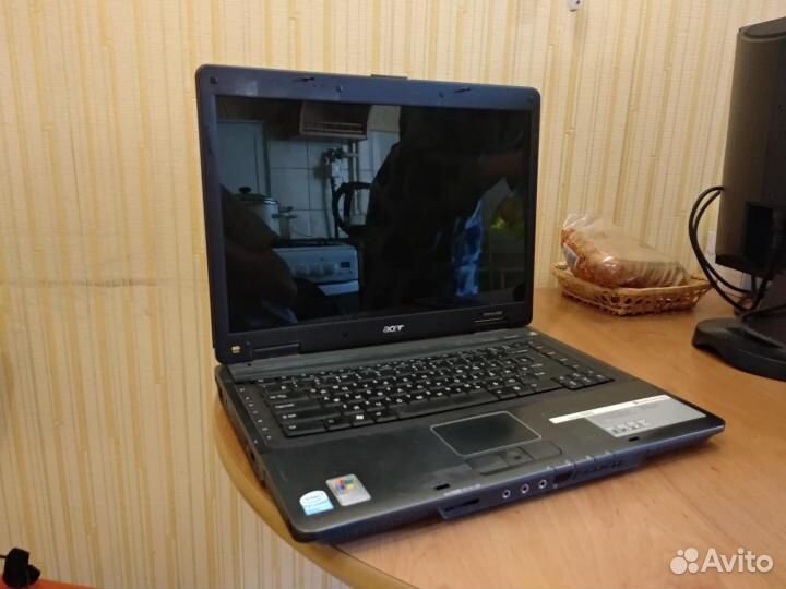 Acer Extensa 5220 (T4500, 3Gb, 160Gb)