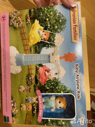 Sylvanian families набор замок, медсестра, домик