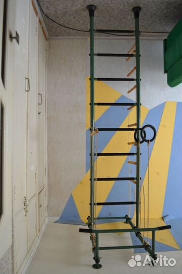 Спортивная шведская стенка