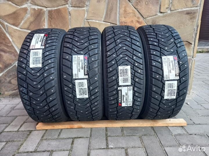 Yokohama Ice Guard IG65 215/55 R17 98T