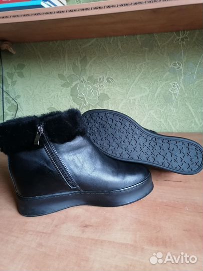 Ботинки женские