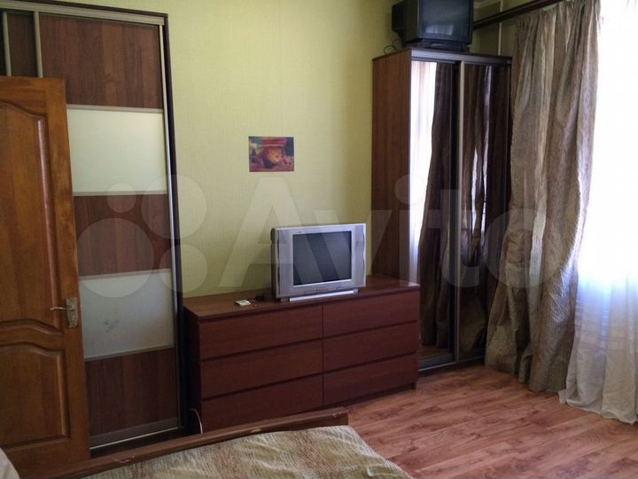 2-к. квартира, 43 м², 1/2 эт.