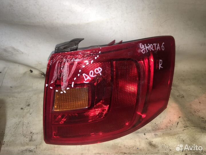 Фонарь задний правый наружный Volkswagen Jetta VI