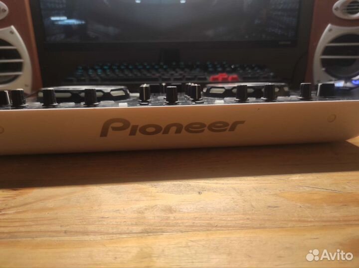 Pioneer DDJ-WeGO dj controller