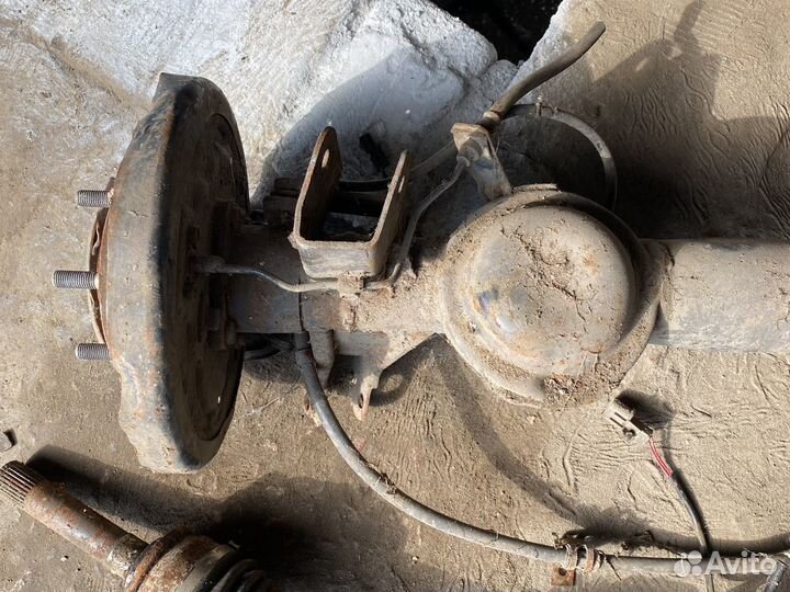 Задний мост mitsubishi pajero sport 2003года