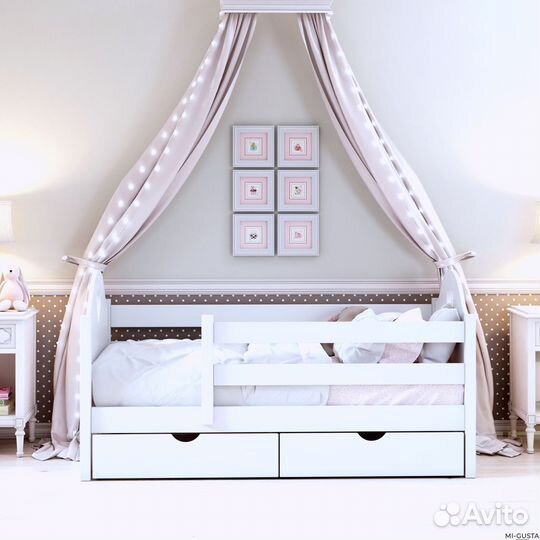 Детская кровать с бортиком