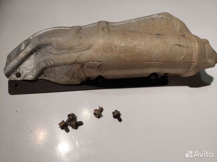 Защита выпускного коллектора Mercedes m111