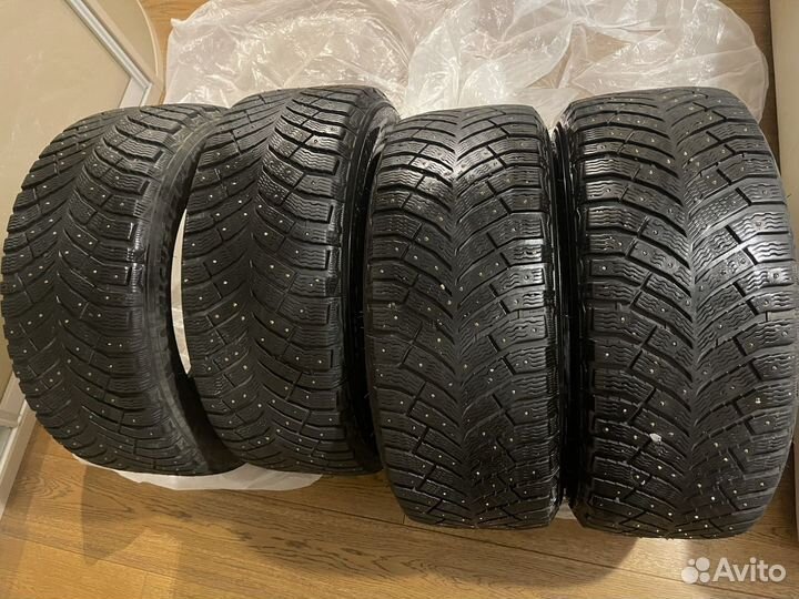 Michelin X-ICE NORTH 4 SUV ZP 225/50 R17 98H