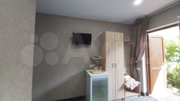 Комната 20 м² в 1-к., 1/2 эт.