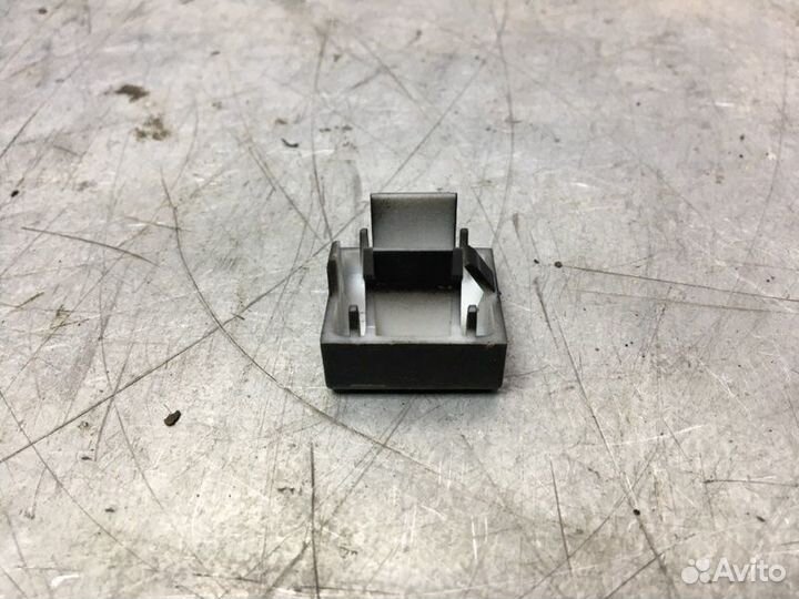 Заглушка Audi A4 B6 2000-2004 седан 2 2002 V91