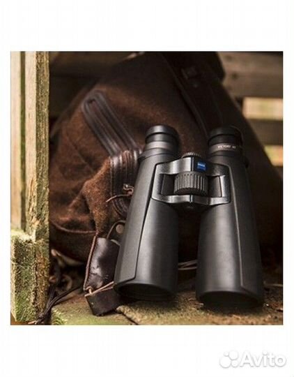 Бинокль Zeiss Victory HT 10x54