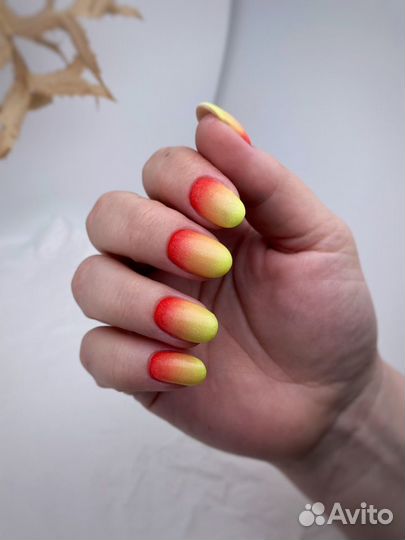 Мастер маникюра педикюра