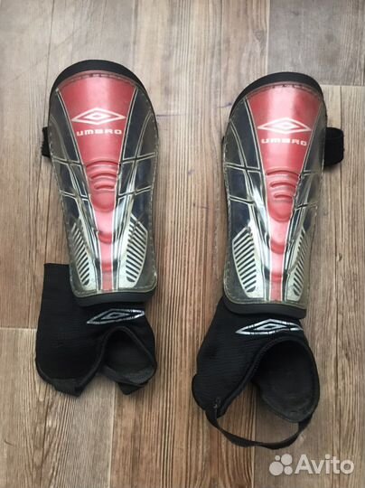 Щитки футбольные детские