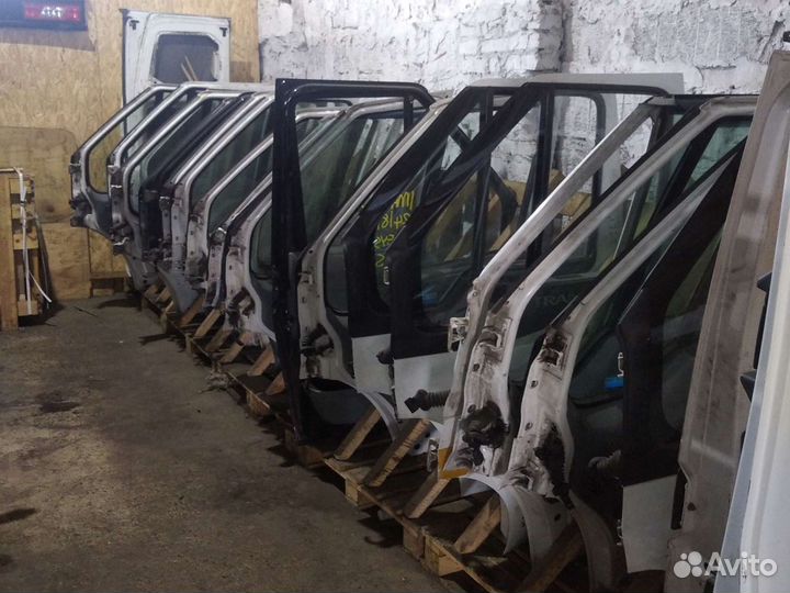 Передние двери Форд Транзит комплект в сборе 2000+