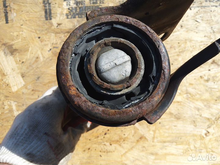 Рычаг подвески нижний передний Ford Mondeo 5