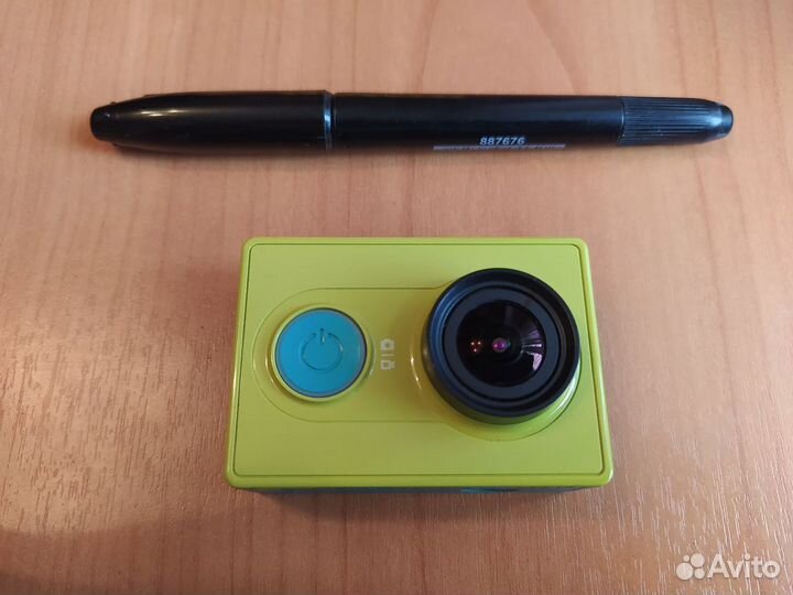 Экшн камера xiaomi YI