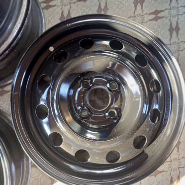 Штампованные диски AVS Model 7 6.5×R15 4×100