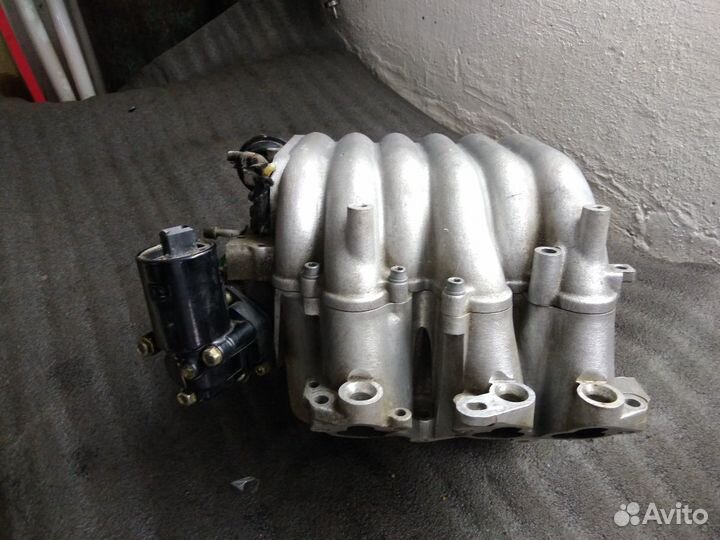 Ауди 100 А6 с4 впускной коллектор