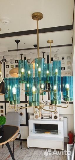 Люстра для большого помещения