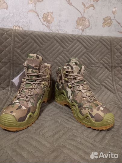 Ботинки трекинговые Лова