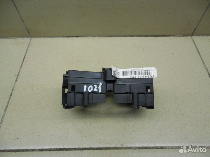 Кронштейн (сопут. товар) Aveo (T300) 2011