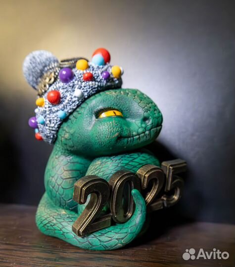 Змея символ 2025