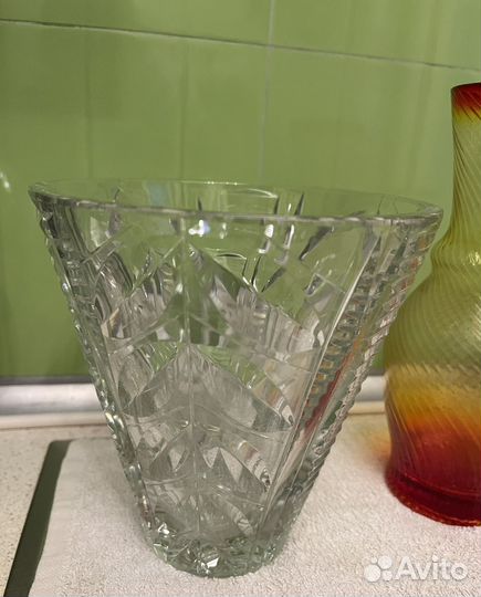 Хрустальная ваза цветное стекло
