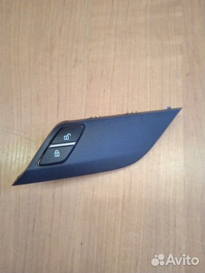 Кнопка центрального замка (накладка ручки) Bmw
