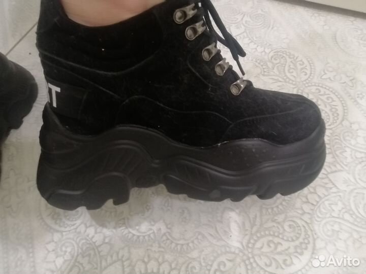 Ботинки женские 38