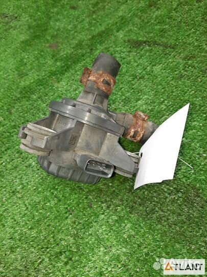 Помпа toyota aqua