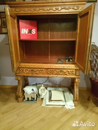 Антикварный гарнитур для столовой