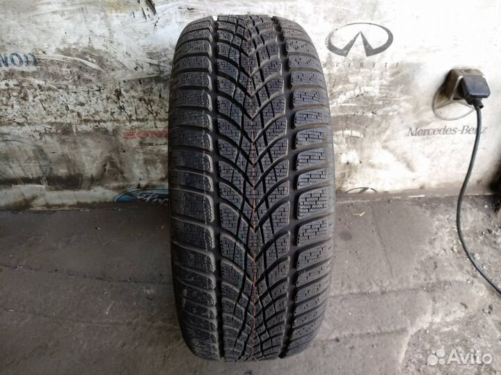 Dunlop SP Winter Sport 4D 205/50 R17 93V