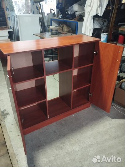 Комод с полочками