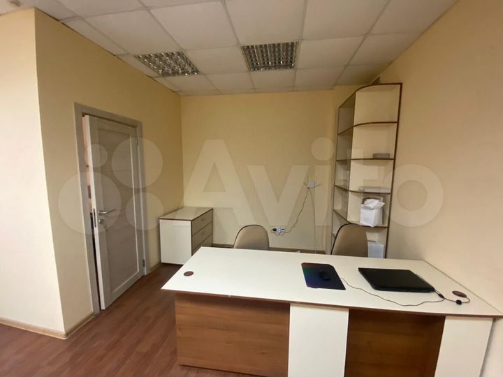 Офис, 35.6 м² с ремонтом с бизнес-центре