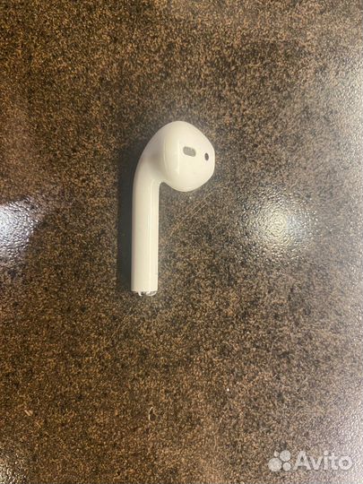 Наушники apple airpods левый
