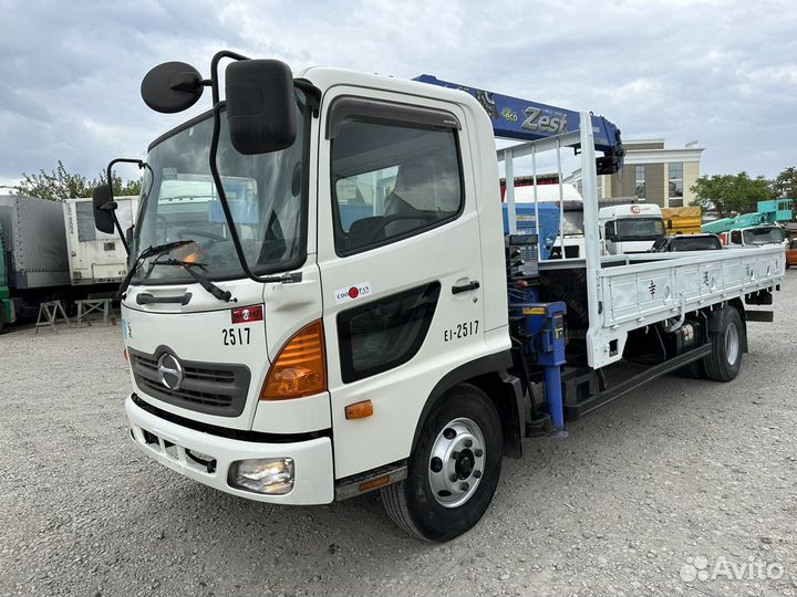 Hino 500 (Ranger) с КМУ, 2011