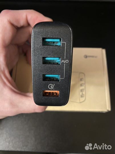 Зарядное устройство Aukey pa-t18 для 4 девайсов