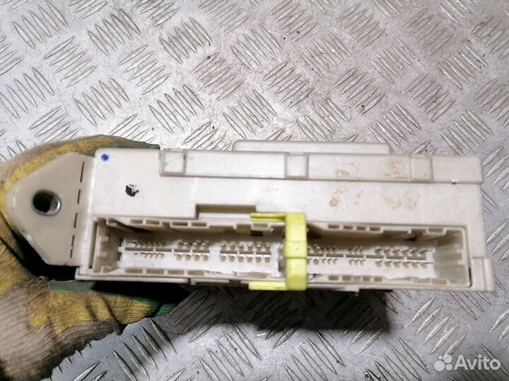 Блок предохранителей салонный Lexus Gs 2005 2011