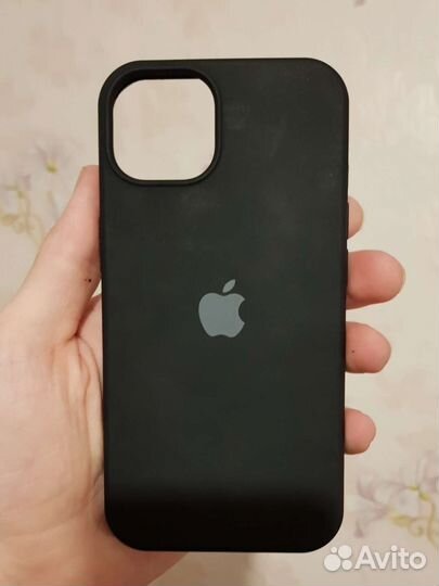 Силиконовый чехол iPhone 13