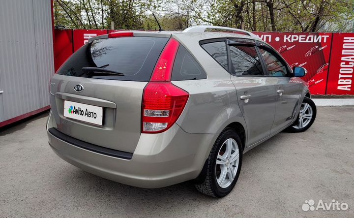 Kia Ceed 1.6 AT, 2010, 111 000 км