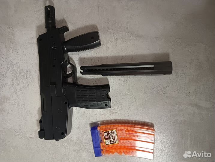 Игрушечный пистолет