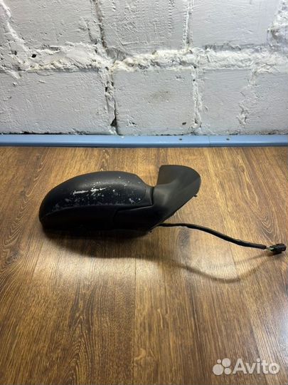 Зеркало заднего вида боковое правое Ford Focus 1