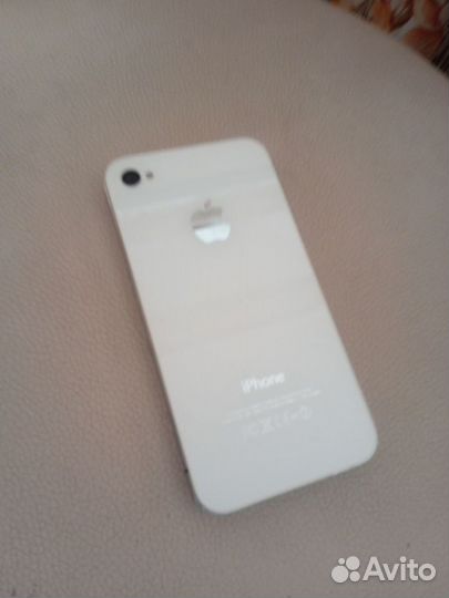 iPhone 4, 8 ГБ