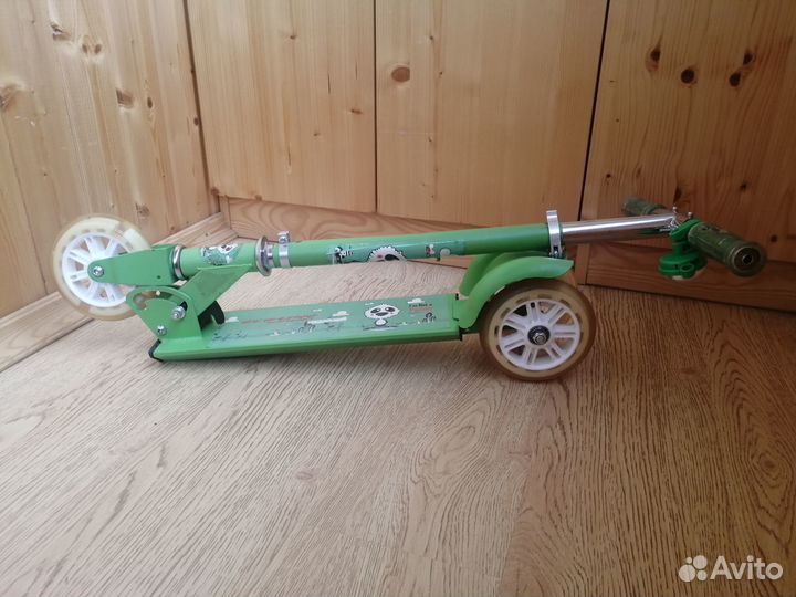 Самокат трехколесный (складной)