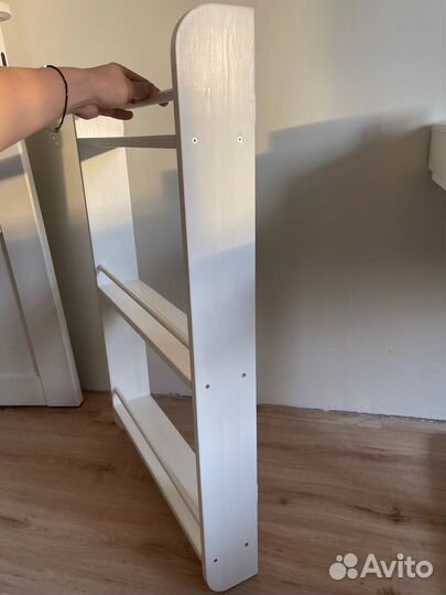 Полка для книг монтессори