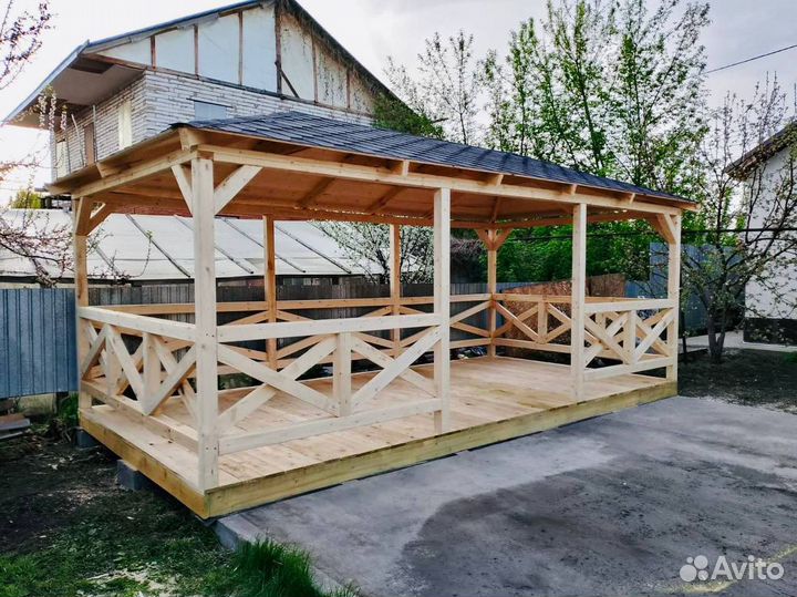Беседка из дерева